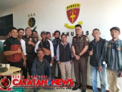 90 PKBM di Kabupaten Sukabumi Diperiksa: Asosiasi Pers Sukabumi Lakukan Aksi di Kejaksaan Negeri Cibadak
