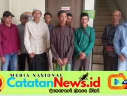 Warga Gruduk Pengadilan Negeri Cibinong Beri Dukungan Kasus Adang Jumadi 