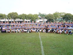 Sinergitas Kodam Jaya dan Polda Metro Jaya Tingkatkan Stamina dan kebersamaan dengan Bermain Sepakbola