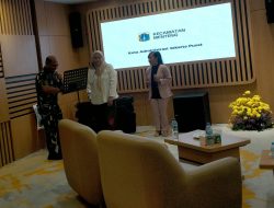 Danramil 01/Menteng Persembahkan Lagu Para Hadirin Acara Lepas Sambut Camat Menteng Jakarta Pusat Ikut Bergoyang