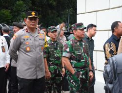 Dandim 0501 Jakarta Pusat Dampingi Pangdam Jaya Pada Patroli Pantau Wilayah Oleh Panglima TNI dan Kapolri
