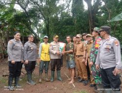 Sat Binmas Polres Metro Bekasi Kota Bersama Muspika Pondok Melati Tanam Jagung Dukung Ketahanan Pangan Nasional