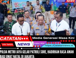 Pantau Libur Akhir Tahun di Ancol, Kapolda Metro Jaya Bagi-bagi Cokelat ke Pengunjung