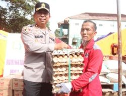 Kapolres Sukabumi Tinjau Lokasi Pergeseran Tanah di Bantargadung, Salurkan Bantuan untuk Pengungsi