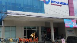 Keluarga Pasien Geruduk RS Betha Medika Cisaat, Keluhkan Pelayanan  ‎