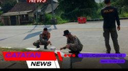 Satpol PP Caringin Bersihkan Coretan Vandalisme di Jalur Strategis