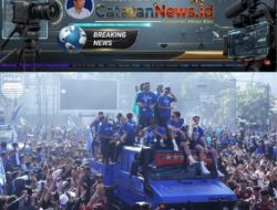 Bandung Biru! Jutaan Bobotoh Padati Pawai Juara Panca Takhta Persib