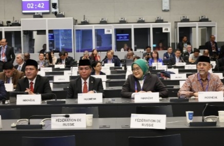Menaker Yassierli di ILC 114: Perempuan Harus Menjadi Penggerak Utama Transformasi Dunia Kerja